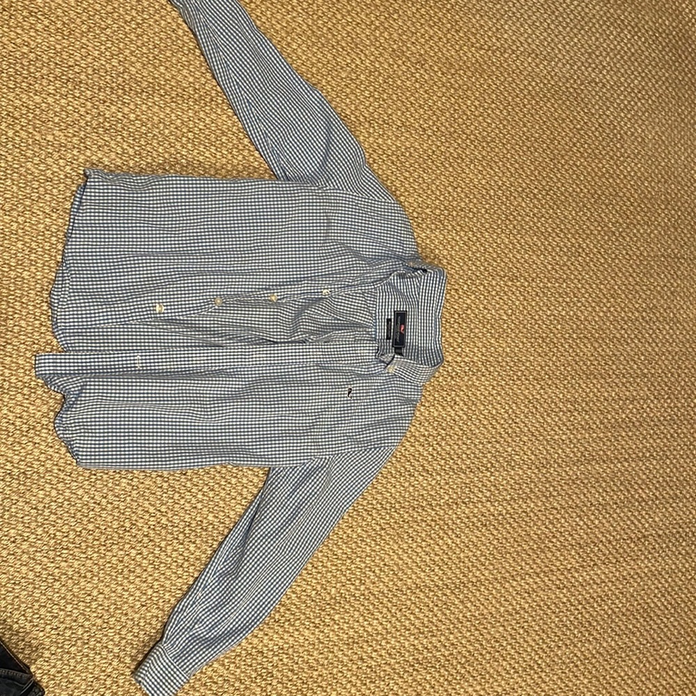 Vineyard vines size s 8-10 have alot of vineyard vines polos and button down